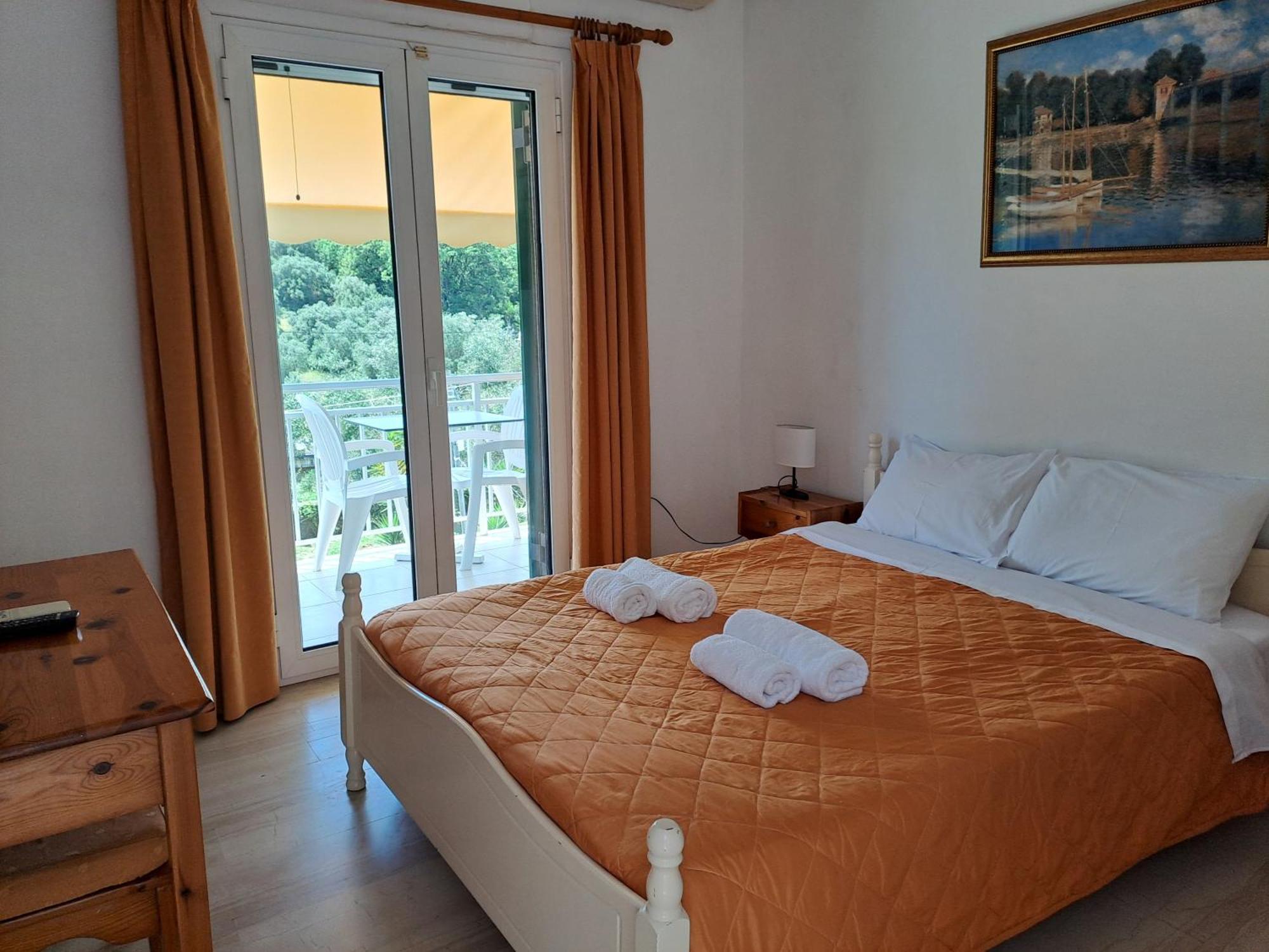 Evridiki Apartments Mesongí Eksteriør bilde