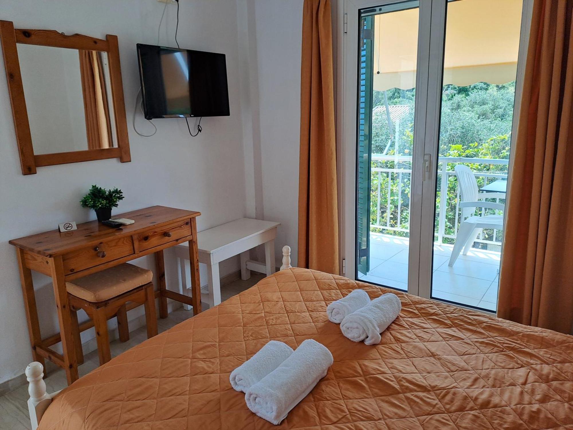 Evridiki Apartments Mesongí Eksteriør bilde